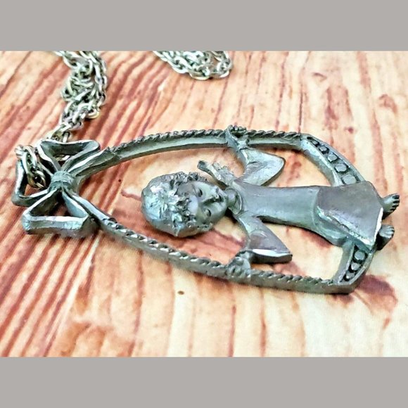 Pewter Hand Finished Angel on Swing Ornament on Chain by Peltro Made in Italy - Picture 4 of 4